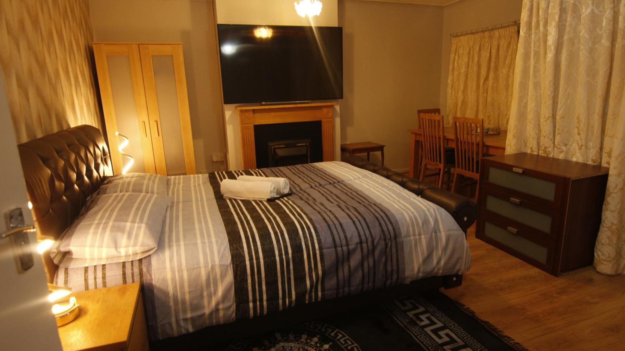 Birmingham City Centre Lovely Family Gateway מראה חיצוני תמונה